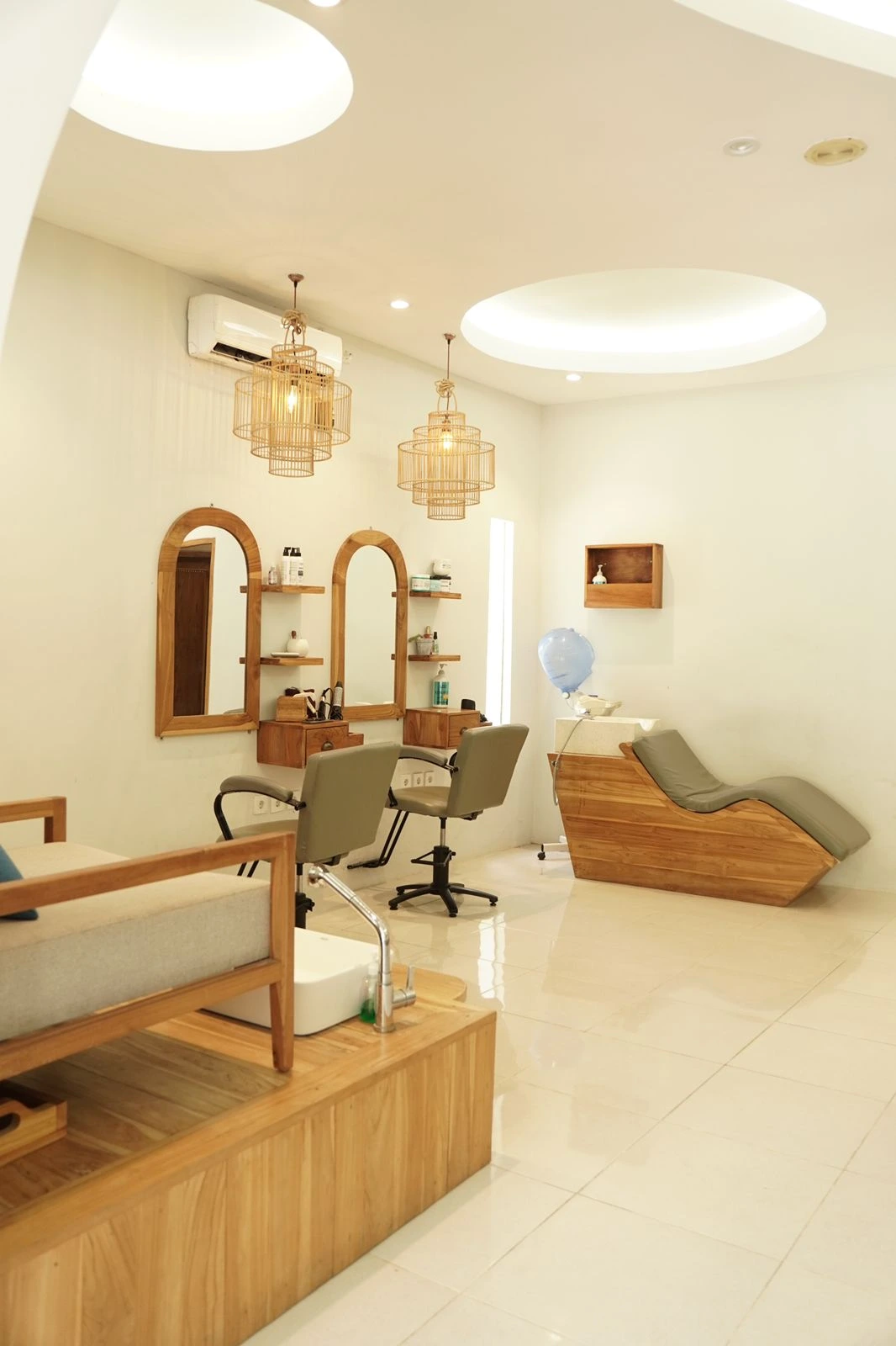 Salon near me